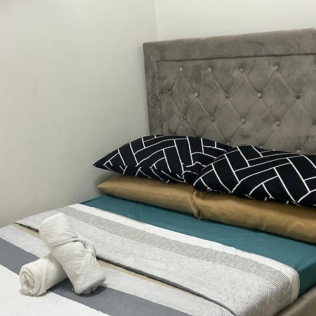2Br Coast Residences Manila Eksteriør billede