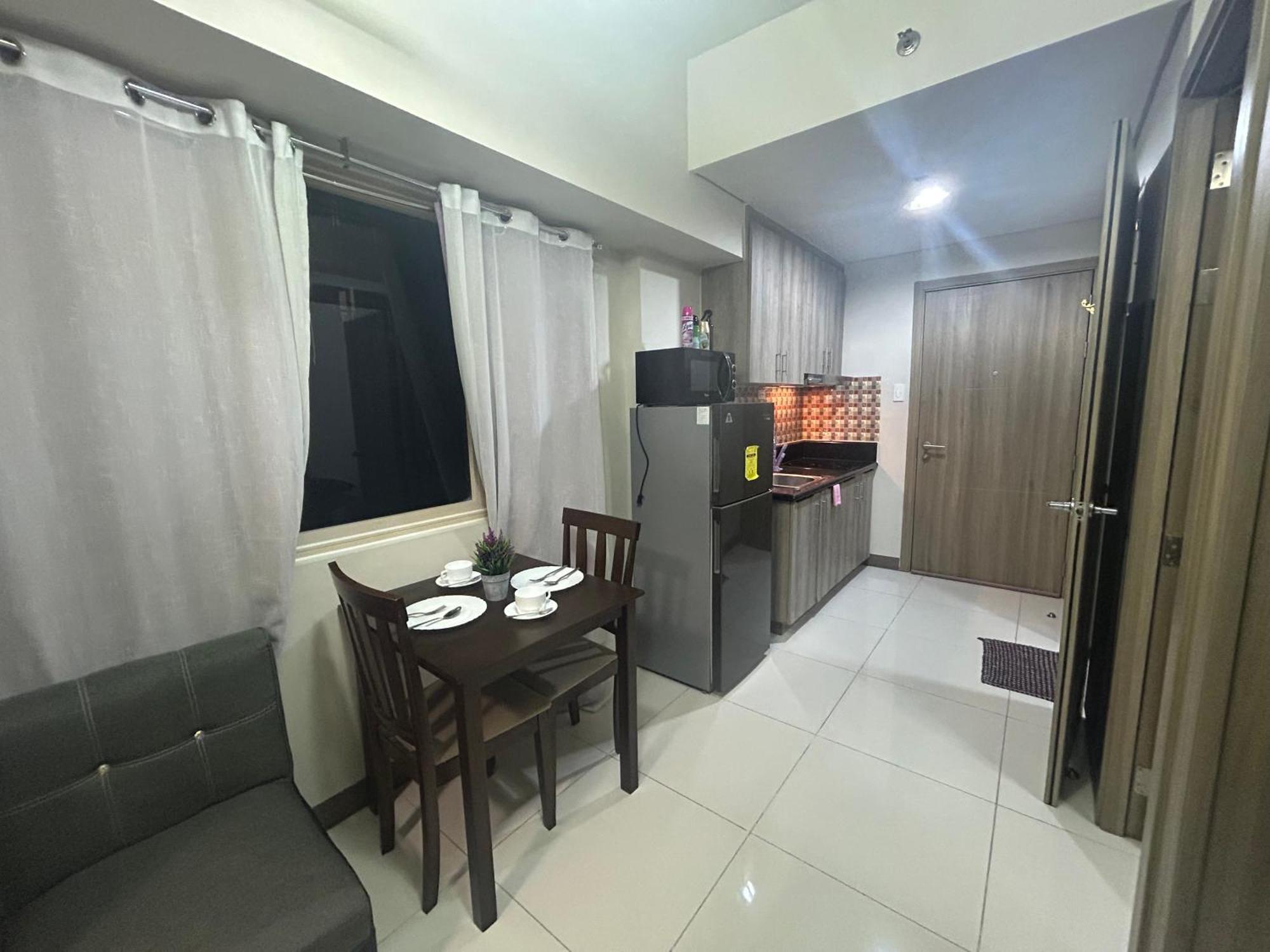 2Br Coast Residences Manila Eksteriør billede